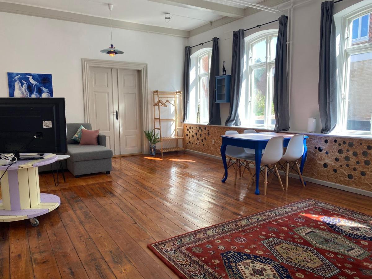 Apartment Gallery In The Heart Of