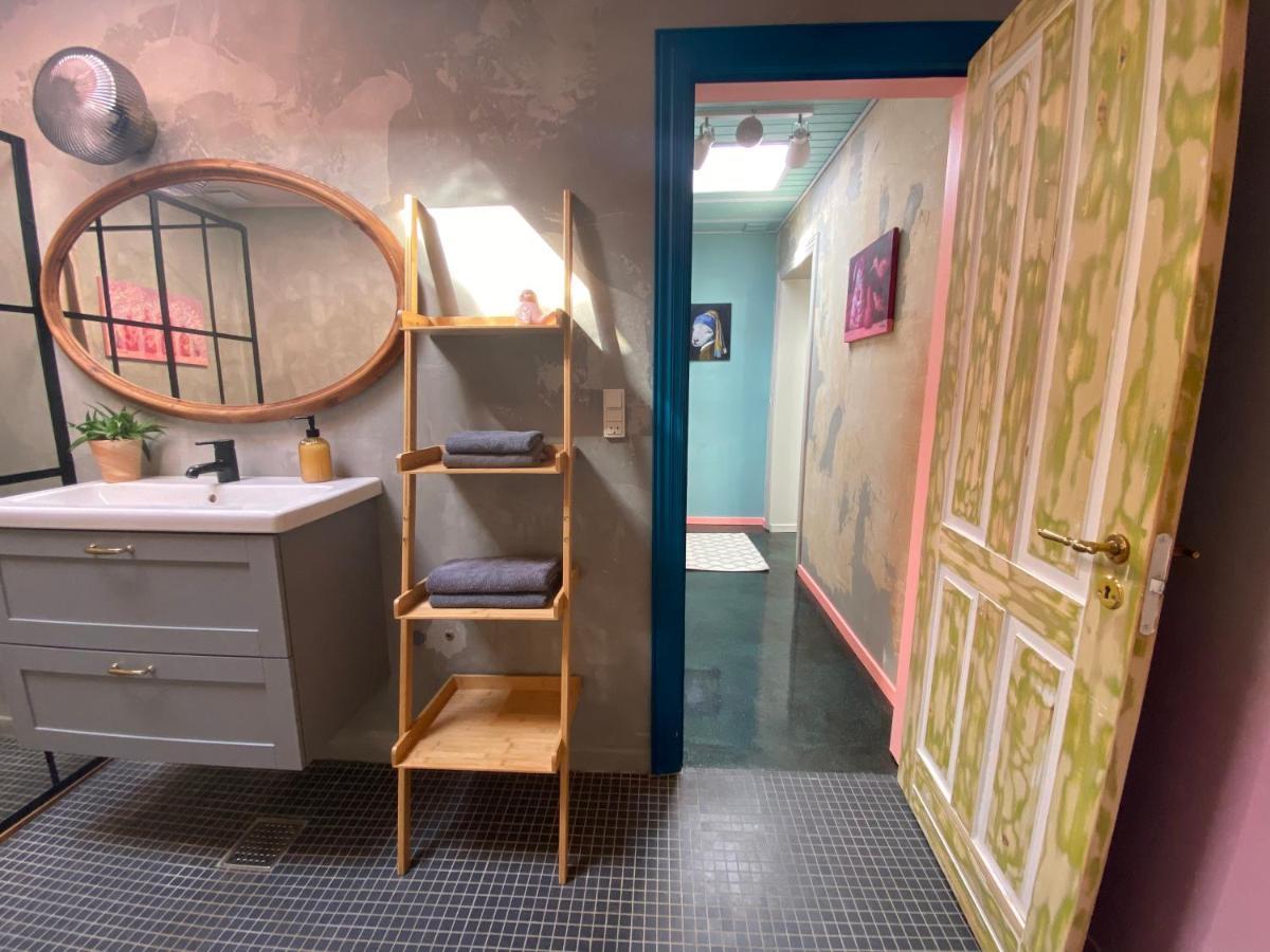Gallery In The Heart Of Apartment Hojer